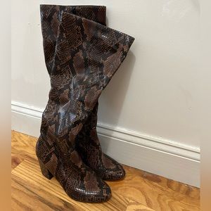 Brown snakeskin Aldo boots size US 8.5